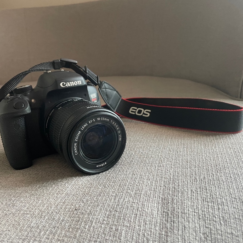 Canon EOS REBEL T6i